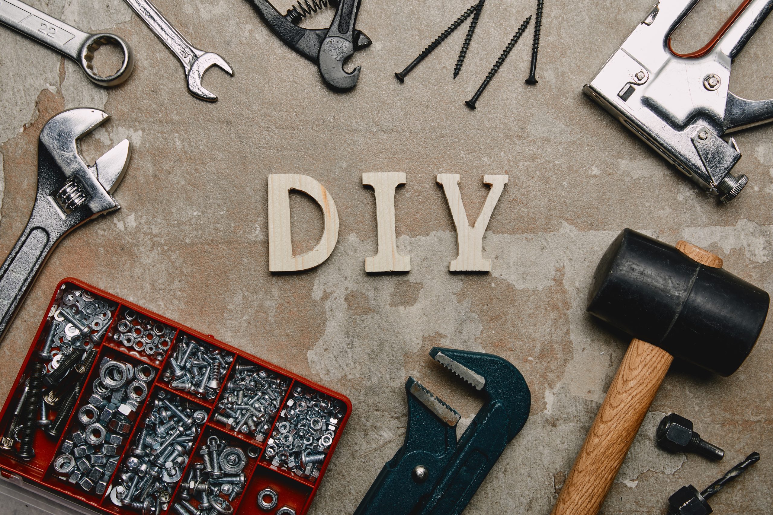 DIY TOOLS & EQUIPMENT